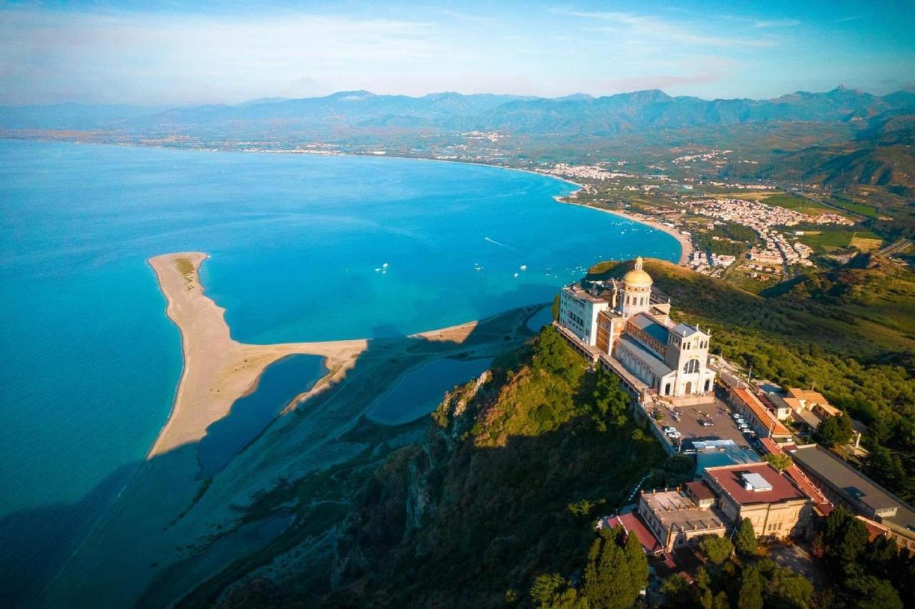 Oasi sul mare Pezzi di Gala Esterno foto